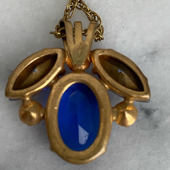 Vintage Blue Bug Necklace - Insect design - Picture 3 of 3